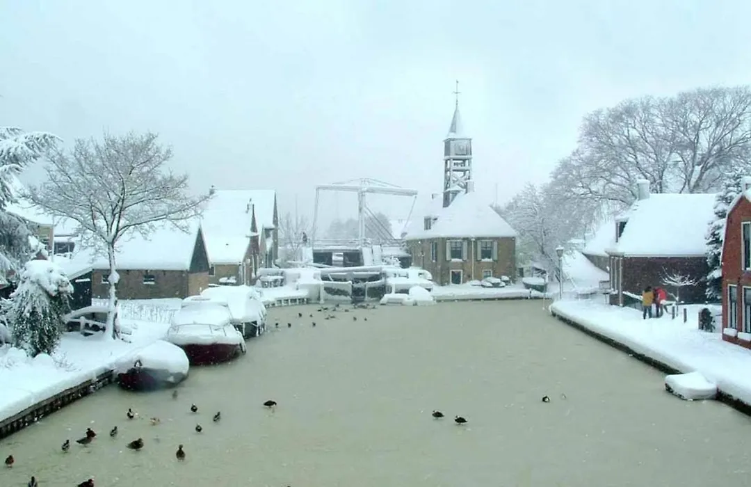 Uit Alle Windstreken-1